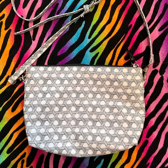 Scout Purse - Picture 2 of 5